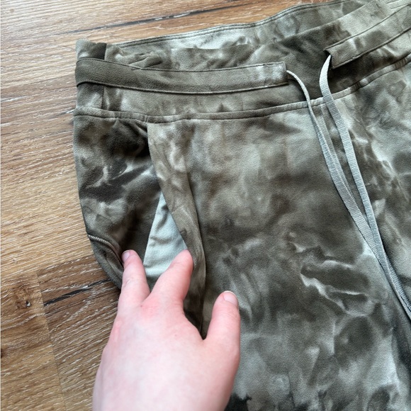 Lululemon Ready To Rulu High-Rise Jogger in Diamond Dye Light Sage Medium Olive - Picture 5 of 10